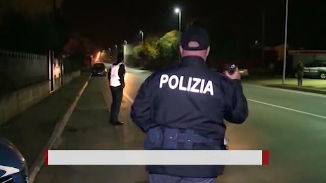 "Siete stati più bravi di me...". Ladro, scoperto dalla polizia, si complimenta con gli agenti - 0N-VEZ3DptQ