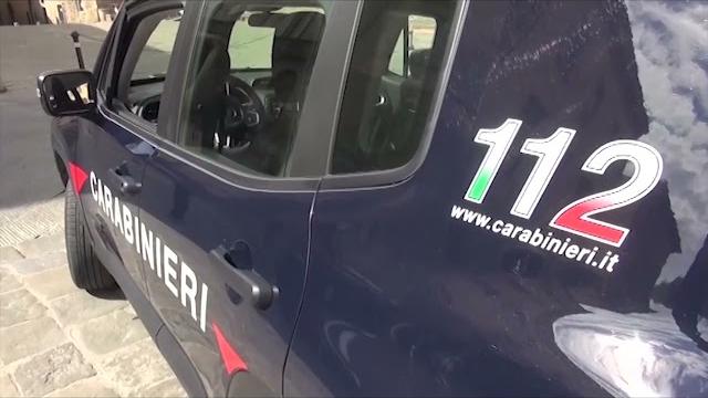 Razzia di profumi di marca con buste schermate: arrestati dai Carabinieri - 5cqHsC2y51E
