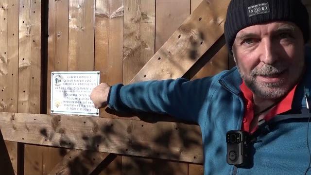 Minori allontanati, parlano i servizi sociali: "provato a lungo a dialogare con la famiglia" - CWah9_1hr2E