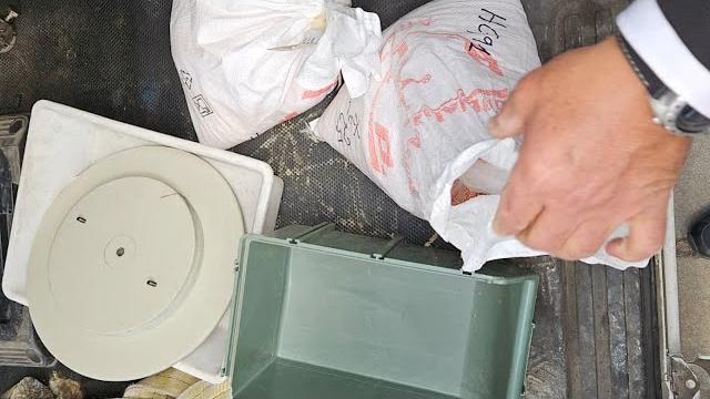 Assalto all'azienda di preziosi: ritrovati furgone e suv usati per il maxi colpo ad Anghiari - CtKKgJ-ZoW4