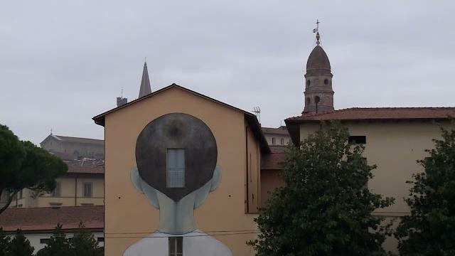 Ragazzina accerchiata dal branco e picchiata ad Arezzo - FozDiwb3uJQ