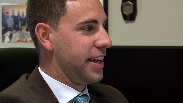 Aggredì vigilante del supermercato, arrestato a Napoli.  Fermato da capo della Mobile fuori servizio - KZzaZvoyDqk