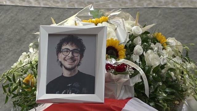 Montevarchi, in centinaia per l’ultimo saluto a Leonardo Bucci