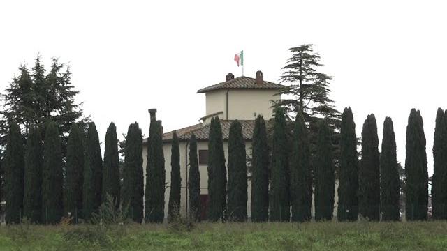 Morta ad Alberoro, riesumata la salma di Antonella. Si attendono i risultati dell'autopsia - LSKRytd13So