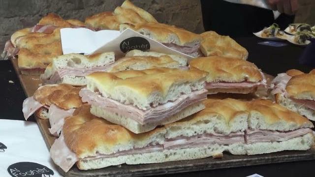 In Fortezza torna Aperitivo d'Estate 2024. Gusto e cultura nella notte arcobaleno di Arezzo - LdIkfBEMLyM