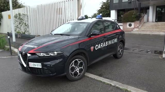 Truffa del finto carabiniere, via con un bottino da 45mila euro: arrestate due donne - MwZUsvPMyZ8