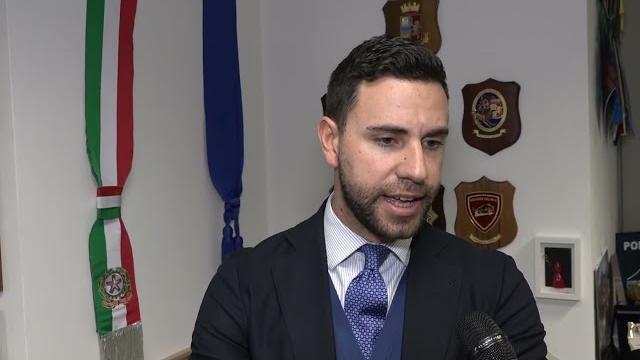 Appena uscito dal carcere tenta due rapine in banca, arrestato dalla Polizia - NBwnRdq9p3s