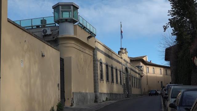 Omicidio di San Giovanni Valdarno, la donna risponde alle domande del gip - NjsKXjJgXCo