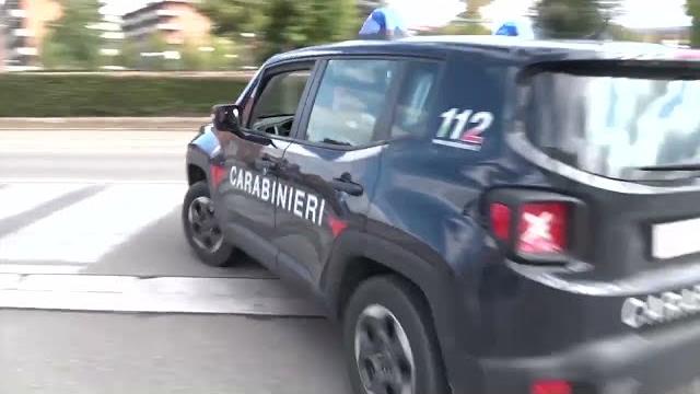 Tenta di truffare coppia di anziani con la tecnica del “finto finanziere”: arrestato un 33enne - O-o3bnLfIg0