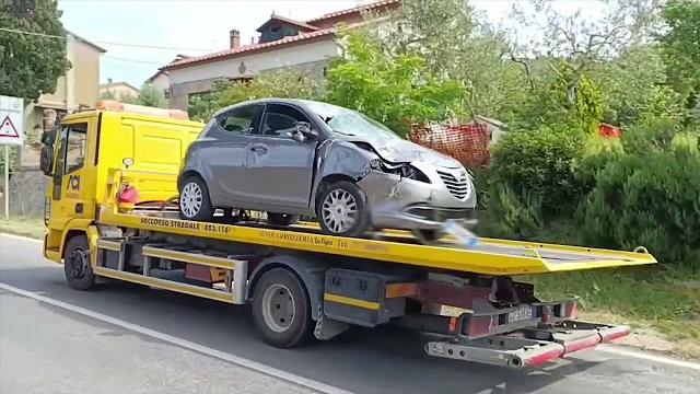 Pedone travolto e ucciso lungo la regionale 71 a Cortona.Alla guida dell'auto un 19enne - R__-tPpgPZE