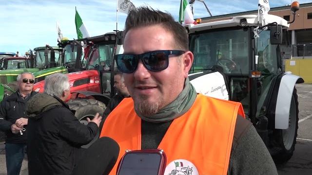 Protesta trattori: corteo in città ad Arezzo. Giani invitato al presidio in Valdichiana - S_TBynaSOEI