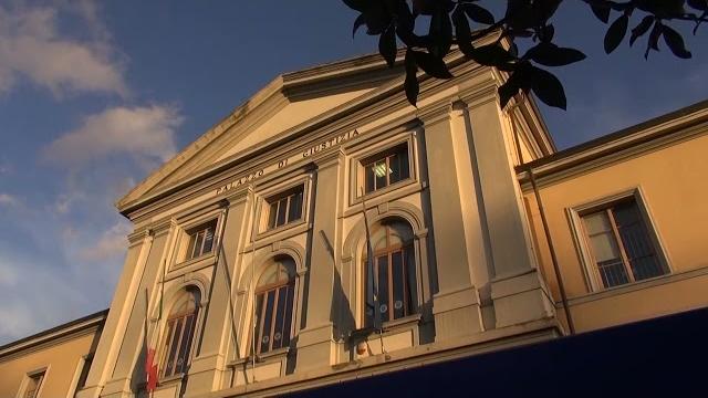 Uccise il proprio cane con una balestra: un anno in comunità - Tr2uvpuK6Rg