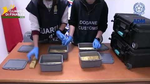 60 kg d’oro nascosti nei bagagli: sequestro da oltre 2 milioni di euro. Erano diretti ad Arezzo - UoC0H7UBLoo