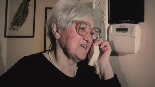 "Te me piaci poco": la prima all'Uci Cinema per i nuovi spot antitruffa agli anziani - UzE9zj_wveY