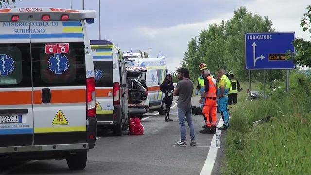Tragico incidente a Indicatore, muore anche la moglie. Resta grave il figlio - V2bKEn8DxU8