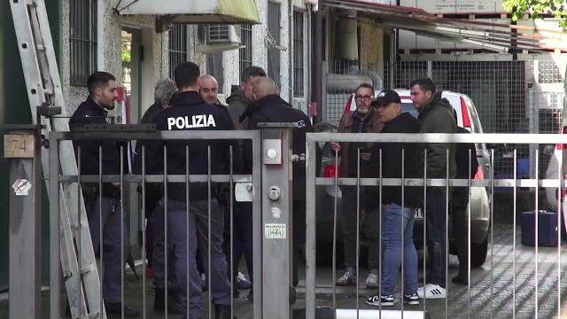 Ancora un tentato assalto ad una ditta orafa di Arezzo. Ladri messi in fuga dall'allarme - VDvFYYpCYHk