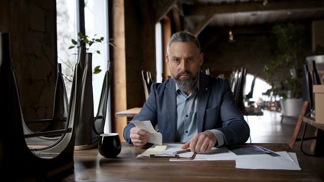 Nuove segnalazioni di tentativi di raggiri, Estra: "attenzione alle truffe per contratti gas e luce" - WTQF5nPMl5k