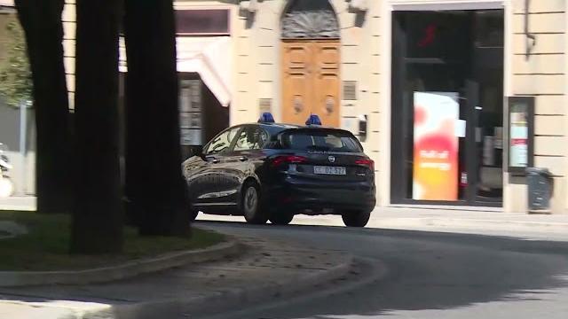 Violenta rissa in piazza Guido Monaco, un ferito e tre arresti - Xxsn4Ck5RJs