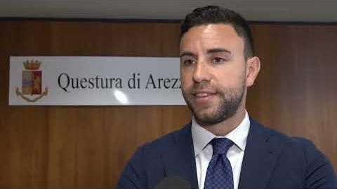 Perseguitato con offese e minacce sui social, poi aggredito: cinque minorenni denunciati - ZRPlEeLlJxM