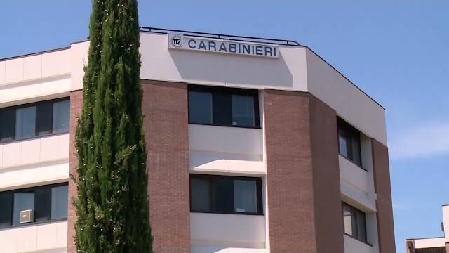 Maltratta la madre, chiede soldi e vuol guidare l'auto senza patente. Trasferito in comunità - _dGI7S865IY