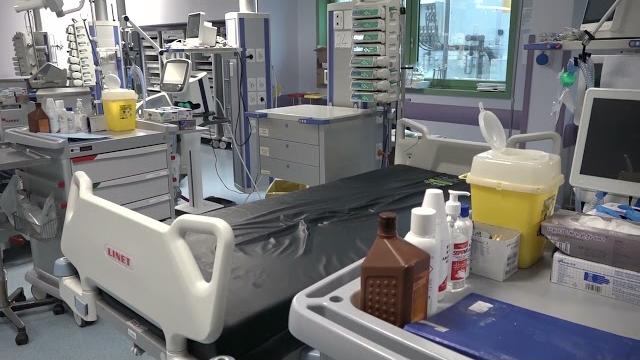 Arezzo, terapia intensiva aperta per i parenti durante le festività - bgxm2rNa26Y