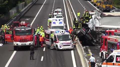 Tragico schianto in A1, chiusa l’inchiesta. Al camionisa contestato l’omicidio stradale aggravato - cn_h67FI0fQ