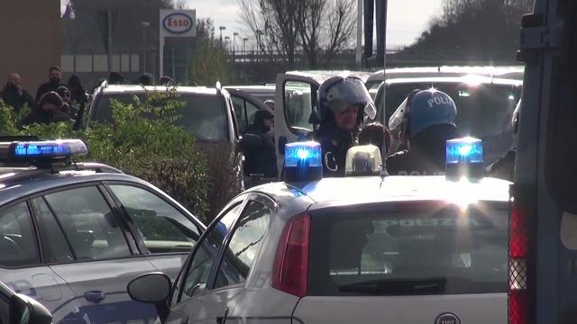 Scontri tra tifosi sull'A1, liberati altri due ultras. Atti passano ad Arezzo - cx-bUiw0KS4