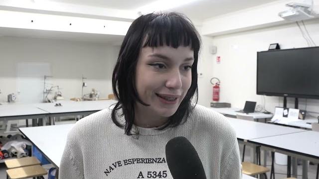 "Al San Lorenzo si gela, ridateci il Marconi". Ancora una protesta. L'istituto chiuso da settembre - oIZ0t7uz64M