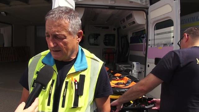 La ASL Toscana Sud Est consegna le barelle bariatriche  per il trasporto di pazienti obesi - q3YVCqkUuDQ