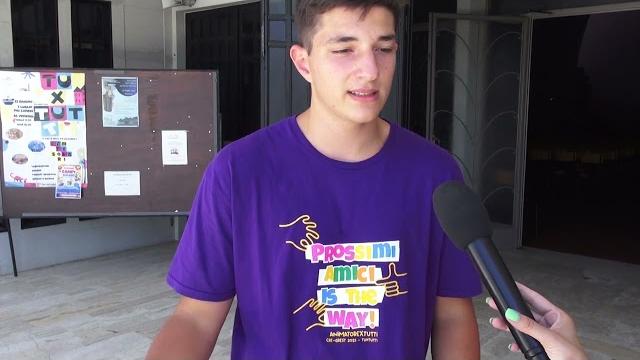 Infarto improvviso per un 50enne, ragazzini usano il defibrillatore e lo salvano - sa1JFEkiQR8