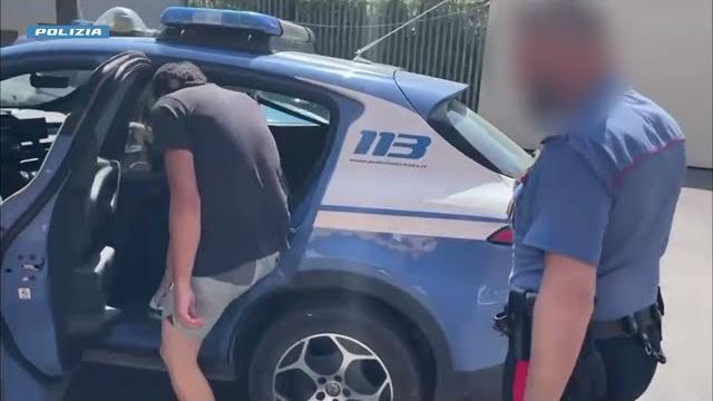 Stacca la lingua con un morso alla compagna, resta in carcere - xdEaTnfjvgI