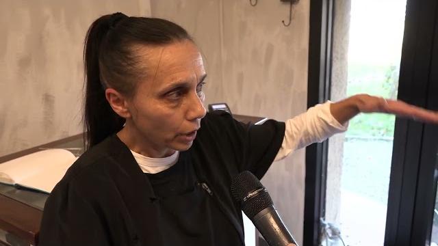 Paura e danni a Monte San Savino (Ar): cinghiale sfonda vetrina di una parrucchiera - yNCnsVn_Jm4