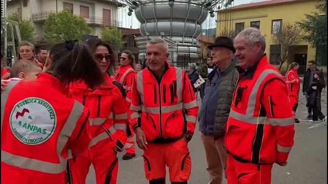 Taglio del nastro  per la nuova ambulanza della Pubblica Assistenza di Castiglion Fibocchi - yluZyd6Z4ng