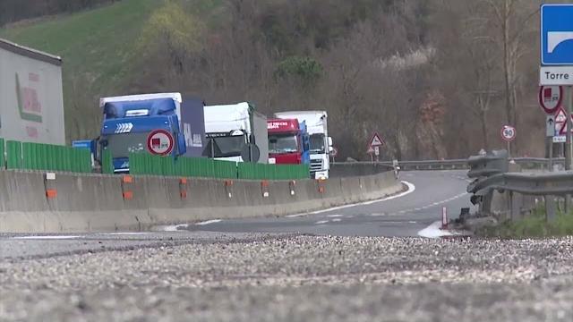 Folle inseguimento tra Anghiari e Sansepolcro. Arrestata donna, caccia a tre uomini - zQNAb536XIo