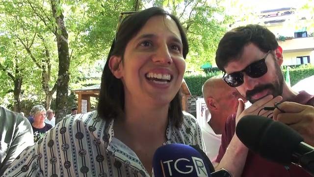 Elly Schlein a Pieve Santo Stefano. "Autonomia differenziata, un errore. Avanti con le firme" - 6zOVWk3qPeY