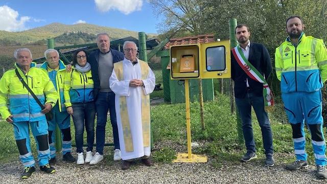 Morì folgorato mentre pescava, i genitori di Gabriele Lusini donano un defibrillatore - 9H6cnDCcI_g