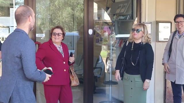 Una nuova poltrona per il punto prelievi di Marciano, la donazione del Calcit - BBK8yQiWeiY