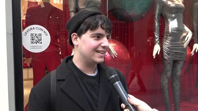 Capodanno: voi cosa buttate di questo 2025? E cosa vi augurate per il 2026? - GYZP9n036CU