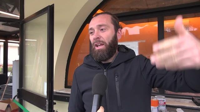 Arezzo. Tre imprenditori sfidano il caro bollette e riaprono l'Urban bar - JjWgCxj8ASU