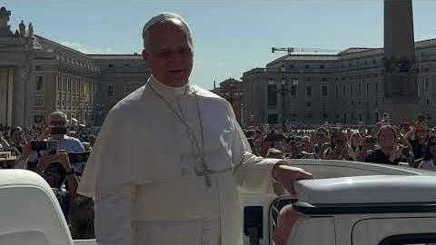 L'Avis di Arezzo in udienza da Papa XIV. La delegazione accompagnata da Don Alvaro - KlqPpFVa6r4