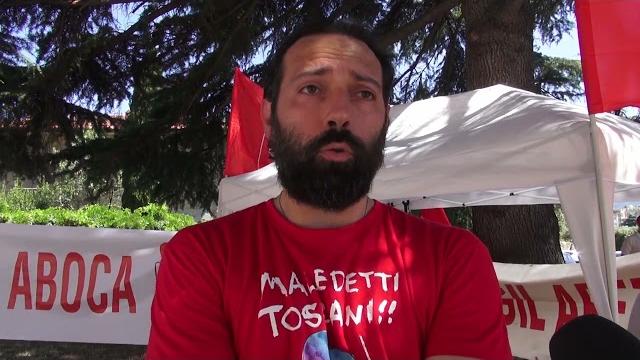 Presidio degli operai agricoli di fronte alla Prefettura - M6RY2D2xY_I