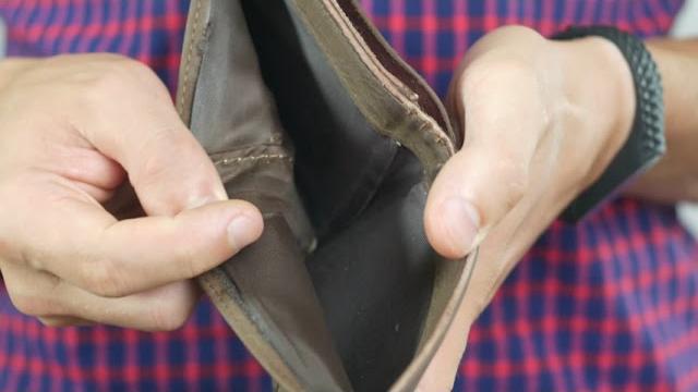 Bollette luce e gas: ad Arezzo 2.166 euro a famiglia nel 2024 - R8ZKb1N31_g