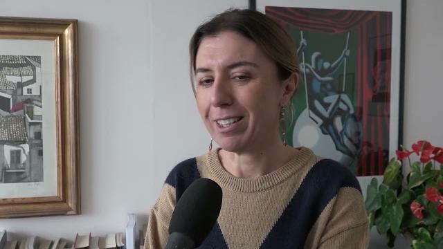 Saldi, al via il 4 gennaio. Confesercenti: "218 euro la spesa a famiglia" - dSNggQNyOTg