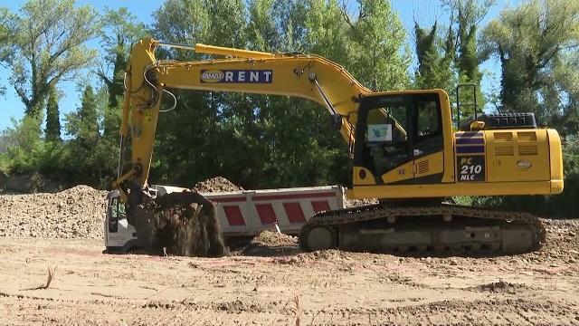 Dopo la partenze dei gruccioni riprendono i lavoro sull'Arno a Poppi - dWZg7JQQtBM