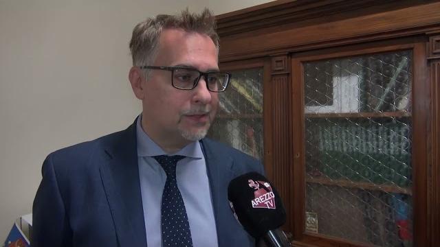 Asfalto rovinato dai pini in via Erbosa, Comanducci: “stiamo valutando soluzioni”