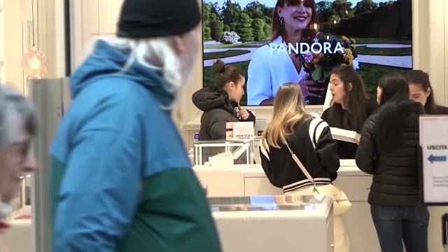 Quanto spenderanno i toscani per Natale, presentata l'indagine Confcommercio - gnfm3rr8O4U