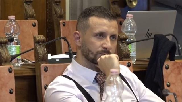 Terremoto in Fratelli d'Italia, si dimette Renato Viscovo. Scossa alla maggioranza