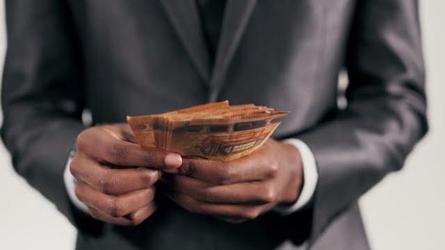 Intesa Sanpaolo chiude le filiali di Castel San Niccolò e Sestino. Il sindaco promette battaglia - sC_YIRQKEWU