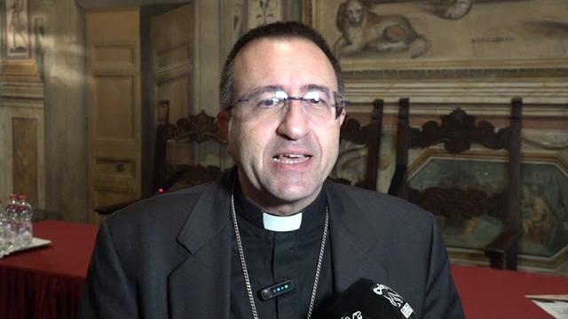 Natale, gli auguri del vescovo Migliavacca - vrw-6PE_iz4