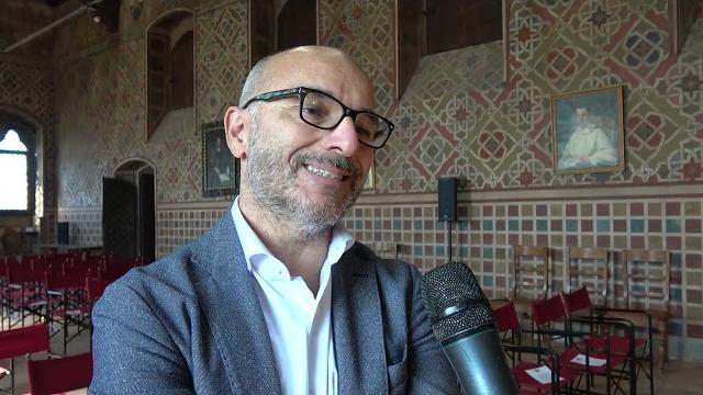 Educazione civica, al Castello dei Conti Guidi di Poppi in cattedra Matteo Giusti - yPsv_sqkqSM